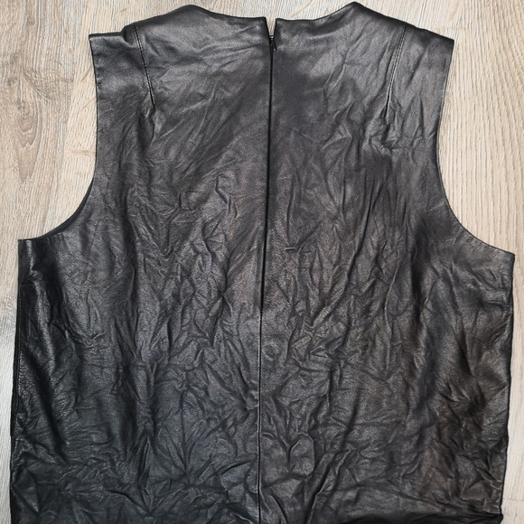00s vintage Theory washed lined black leather sleeveless shell top - Picture 3 of 4